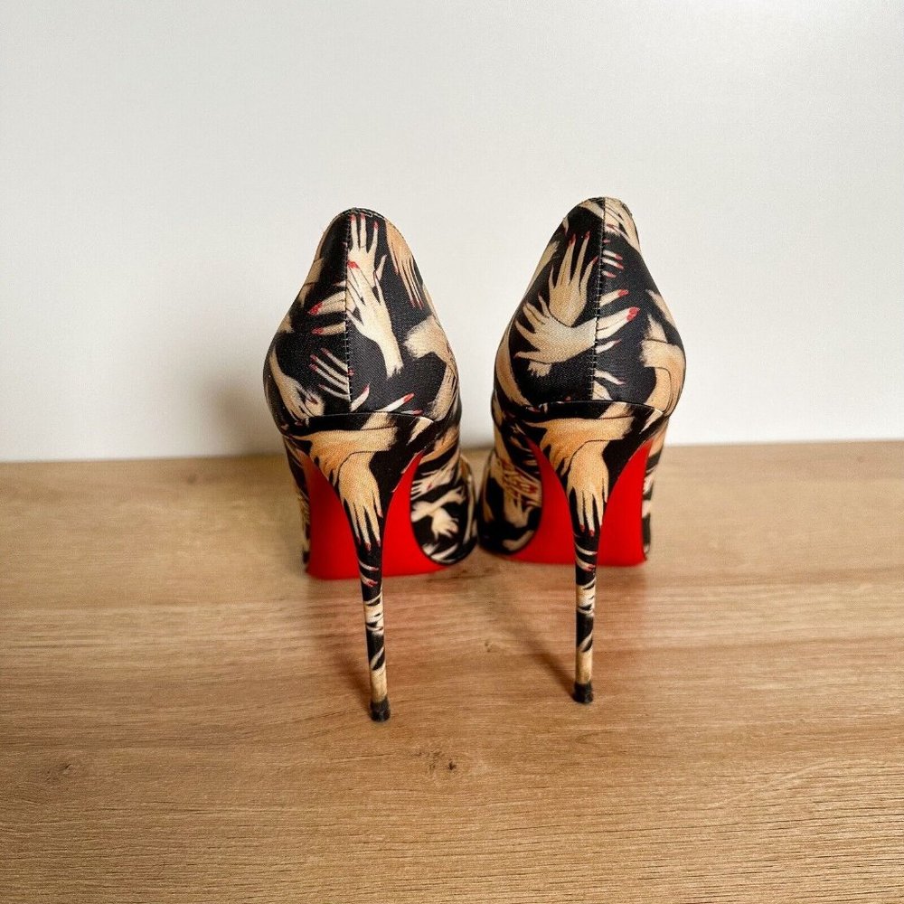 ❤️SOLD❤️Christian Louboutin Heels - Picture 9 of 15